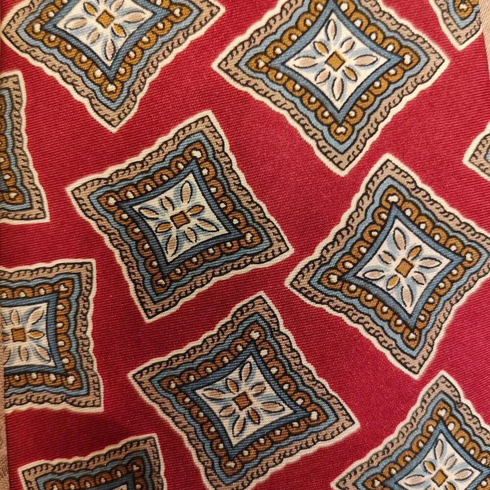 Regiments Ltd. Red Diamond Patterned Silk Tie, Excellent Used Condition! (EUC) - Picture 5 of 6